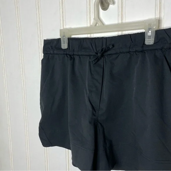 Lululemon Cinchable Black Shorts Sz XL 640 - Picture 5 of 8